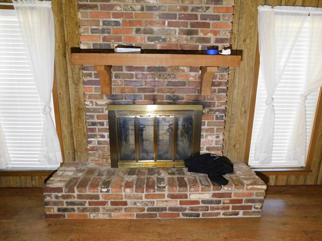 214 Springhill Airport Loop, Springhill, LA 71075