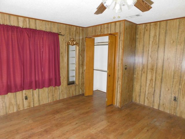 214 Springhill Airport Loop, Springhill, LA 71075