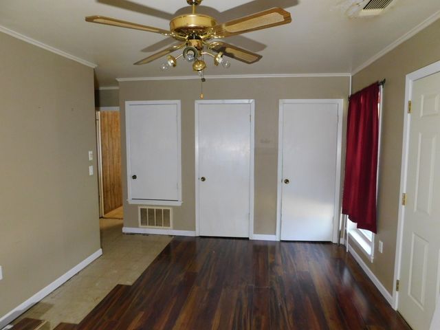 214 Springhill Airport Loop, Springhill, LA 71075