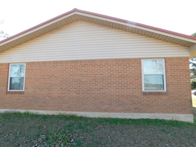 214 Springhill Airport Loop, Springhill, LA 71075