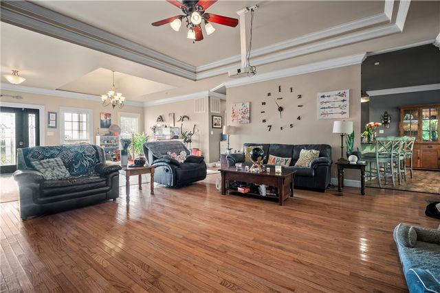 910 Page Road, Russellville, AR 72802