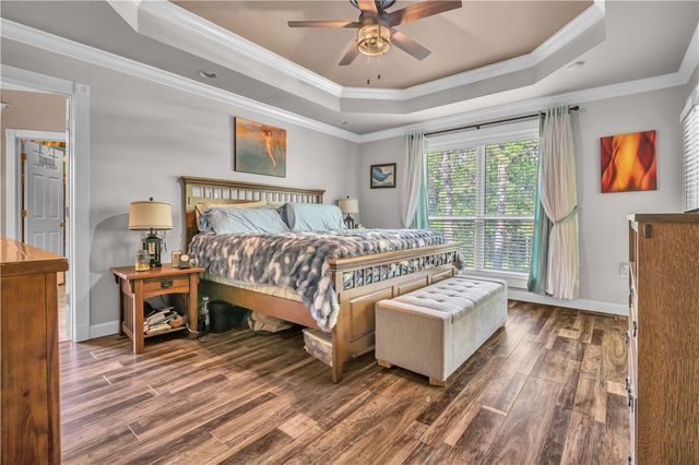 910 Page Road, Russellville, AR 72802