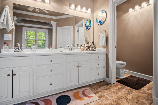 910 Page Road, Russellville, AR 72802