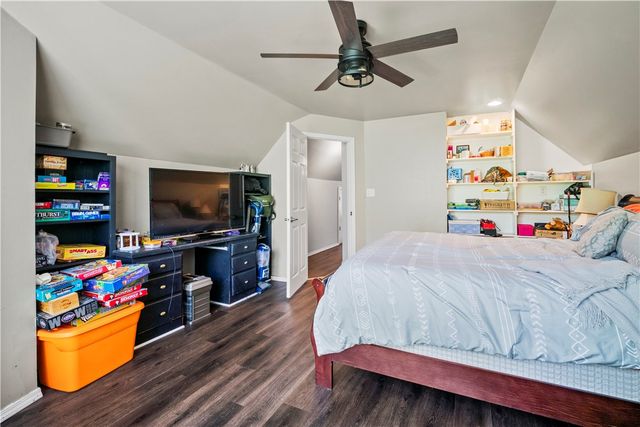 910 Page Road, Russellville, AR 72802