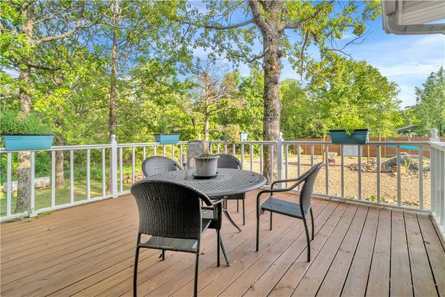 910 Page Road, Russellville, AR 72802