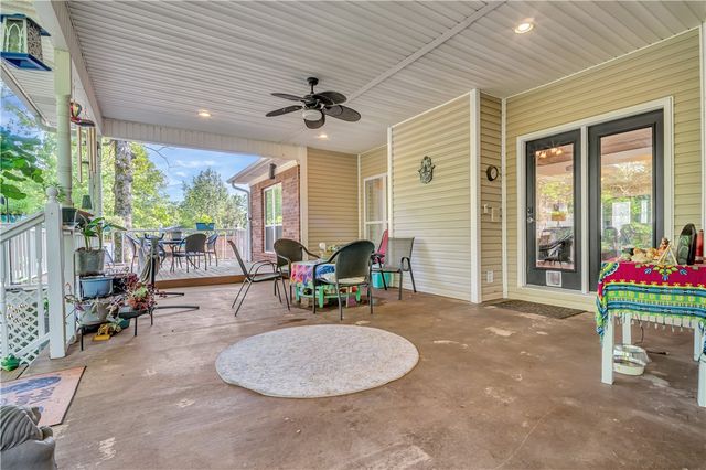 910 Page Road, Russellville, AR 72802