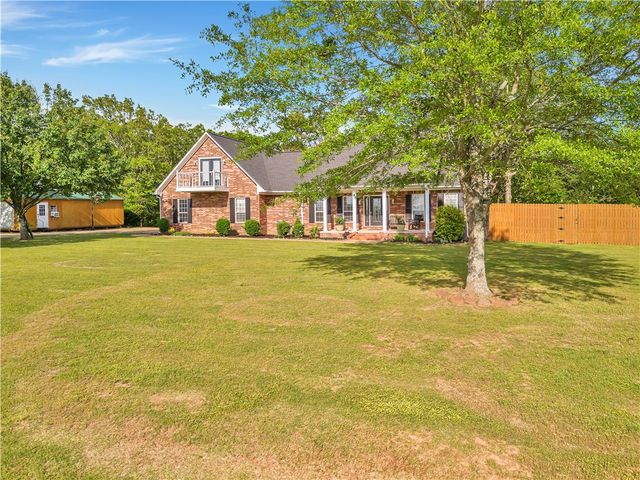 910 Page Road, Russellville, AR 72802