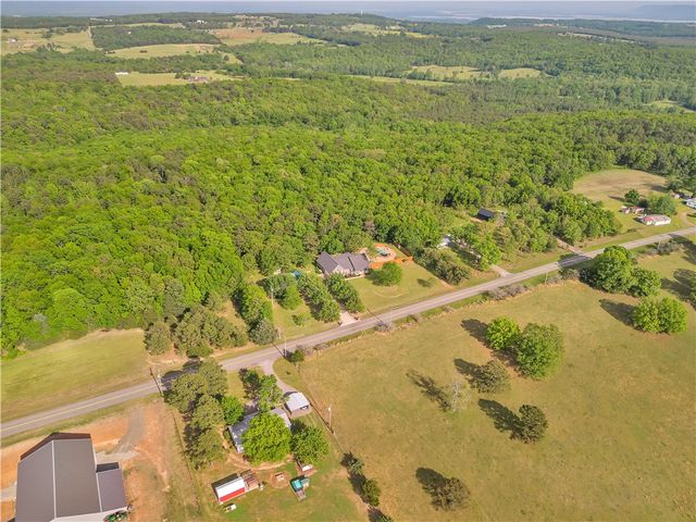 910 Page Road, Russellville, AR 72802