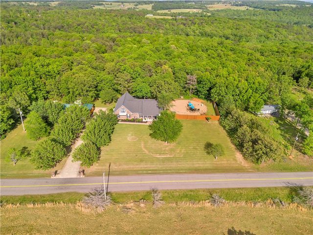 910 Page Road, Russellville, AR 72802