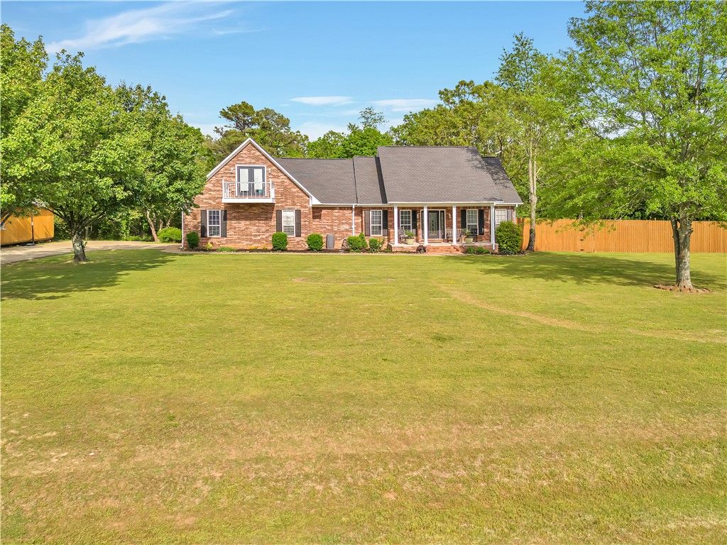 910 Page Road, Russellville, AR 72802