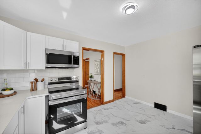 1902 State Street, Granger, IA 50109