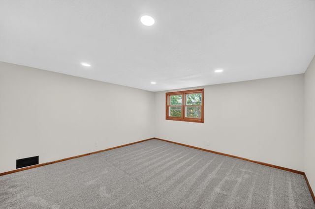1902 State Street, Granger, IA 50109