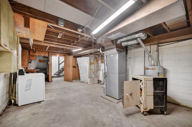 1902 State Street, Granger, IA 50109