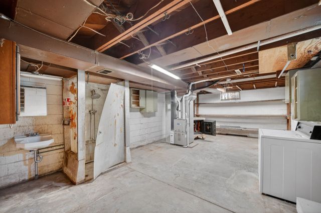 1902 State Street, Granger, IA 50109