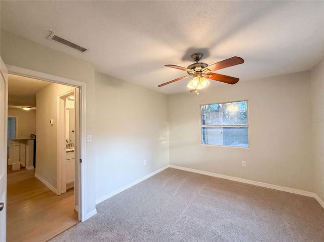 827 DORA AVENUE, Tavares, FL 32778