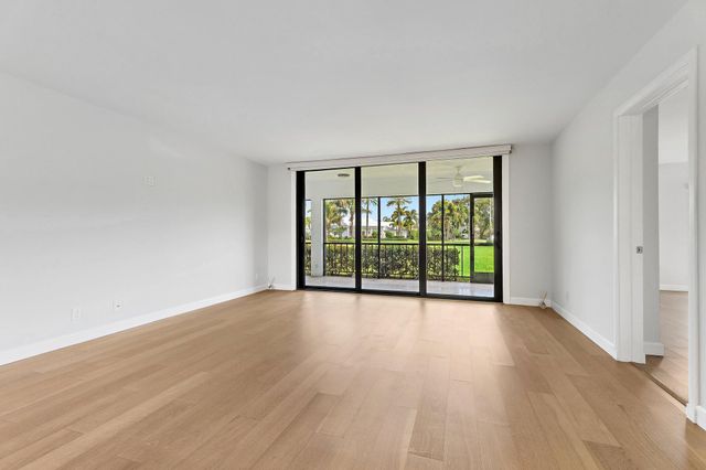 1 SE TURTLE CREEK Drive A, Jupiter, FL 33469
