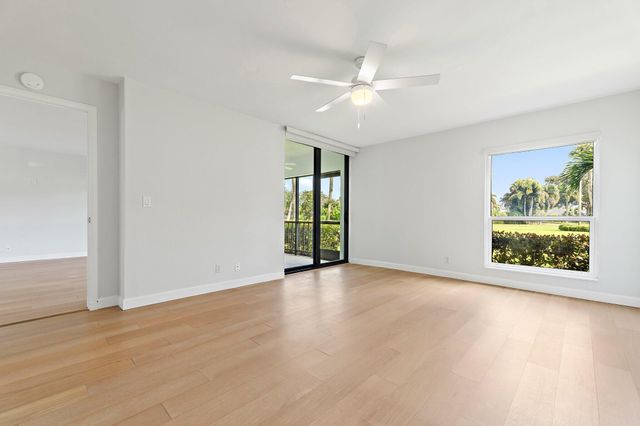 1 SE TURTLE CREEK Drive A, Jupiter, FL 33469