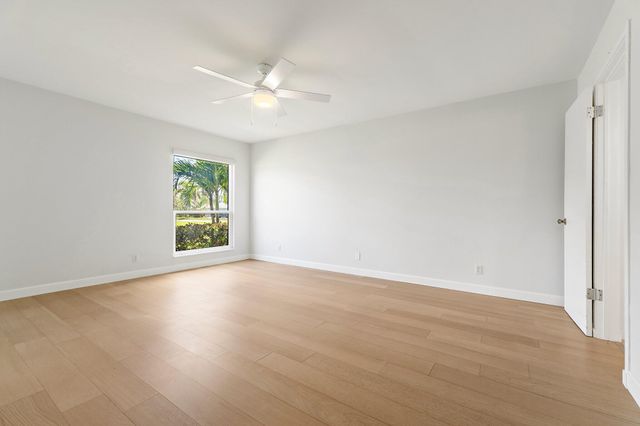 1 SE TURTLE CREEK Drive A, Jupiter, FL 33469