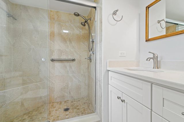 1 SE TURTLE CREEK Drive A, Jupiter, FL 33469