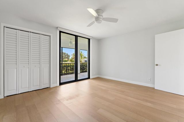 1 SE TURTLE CREEK Drive A, Jupiter, FL 33469