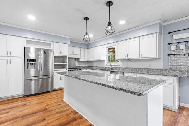617 Danbridge Drive, Hixson, TN 37343