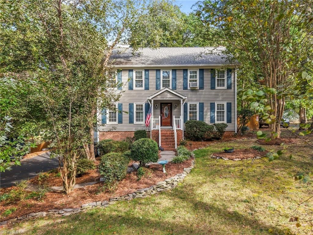 1661 Round Hill Circle, Kernersville, NC 27284