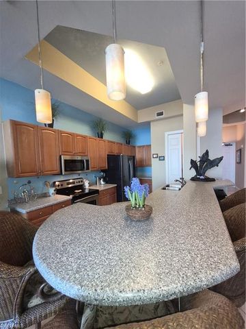 2797 First ST 2002, Fort Myers, FL 33916