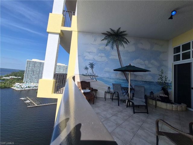 2797 First ST 2002, Fort Myers, FL 33916