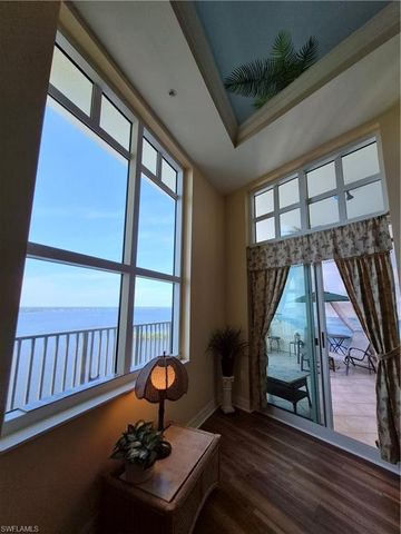 2797 First ST 2002, Fort Myers, FL 33916