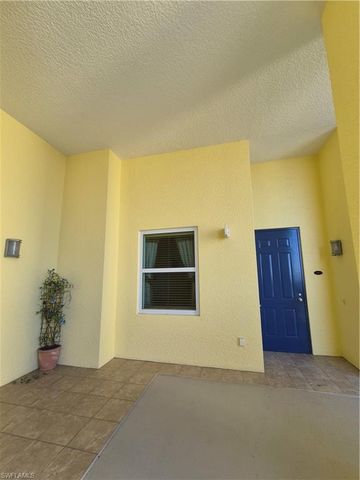 2797 First ST 2002, Fort Myers, FL 33916