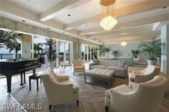2797 First ST 2002, Fort Myers, FL 33916