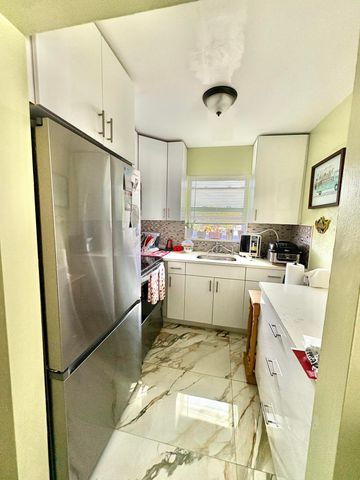 166 Sheffield G, West Palm Beach, FL 33417