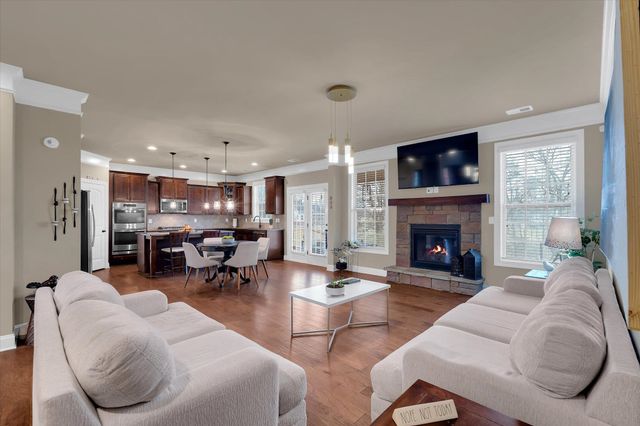 19 Wood Hollow Circle, Greer, SC 29650