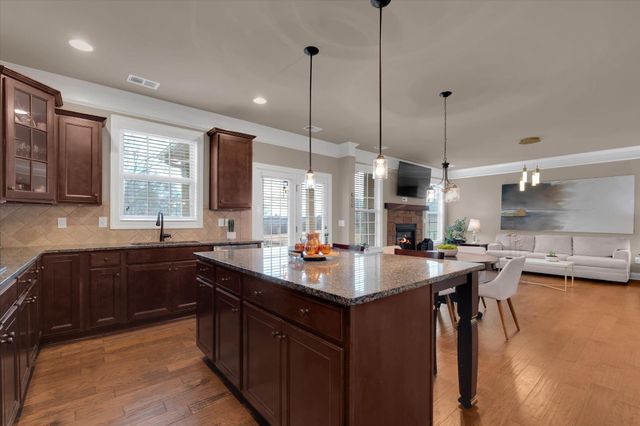 19 Wood Hollow Circle, Greer, SC 29650