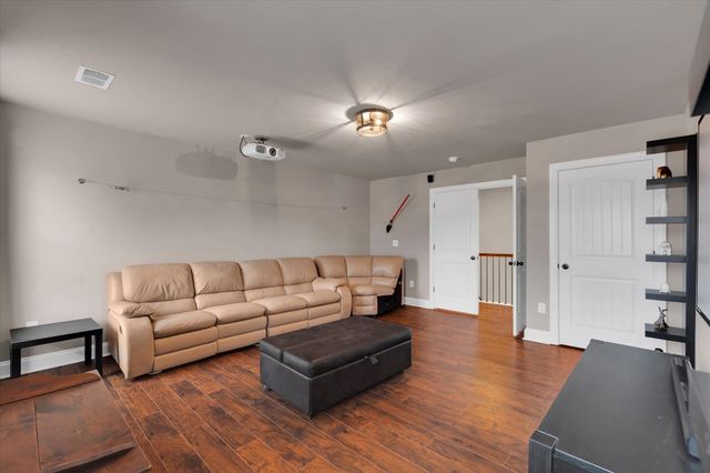 19 Wood Hollow Circle, Greer, SC 29650