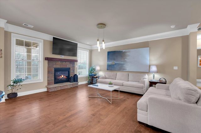 19 Wood Hollow Circle, Greer, SC 29650