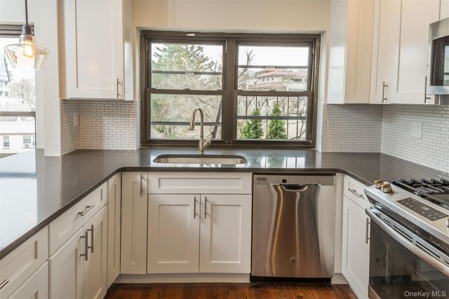 6 Studio Arcade 4G, Bronxville, NY 10708