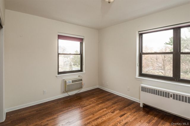 6 Studio Arcade 4G, Bronxville, NY 10708