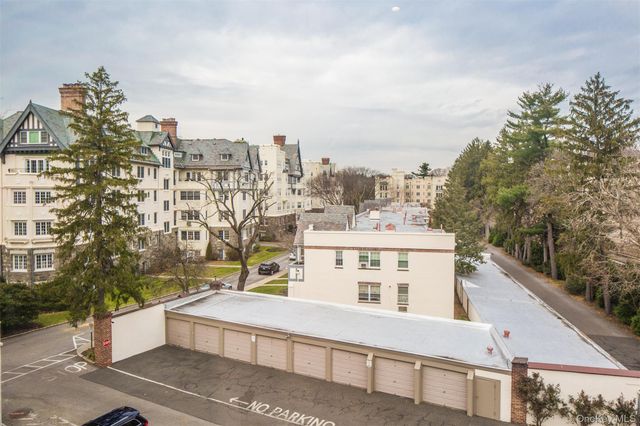 6 Studio Arcade 4G, Bronxville, NY 10708