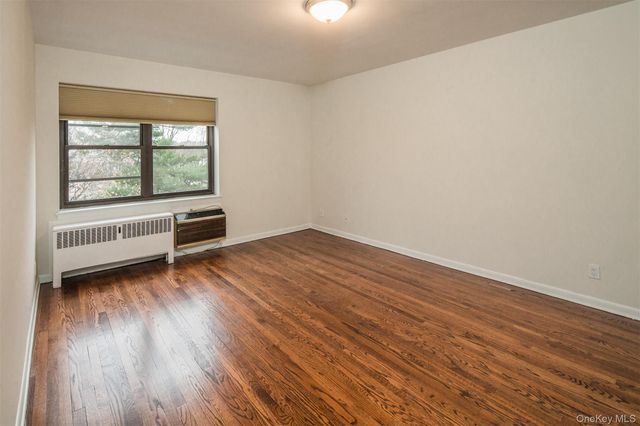 6 Studio Arcade 4G, Bronxville, NY 10708