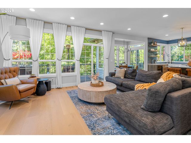 3151 ALBER SPRING Ct, Lake Oswego, OR 97034