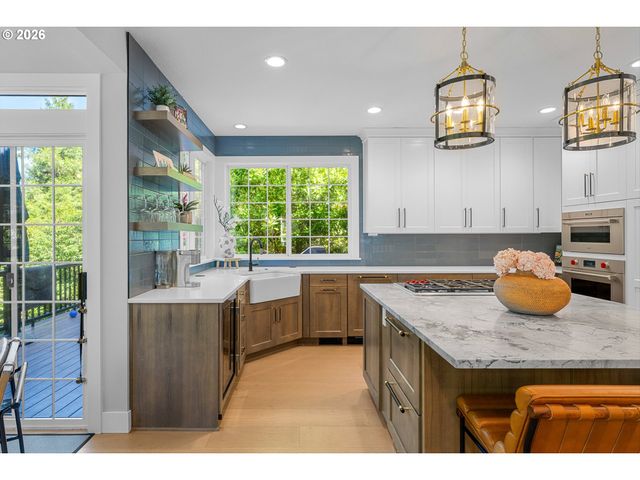 3151 ALBER SPRING Ct, Lake Oswego, OR 97034