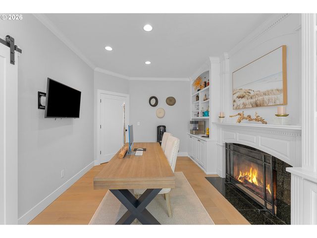3151 ALBER SPRING Ct, Lake Oswego, OR 97034