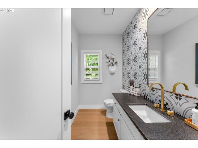 3151 ALBER SPRING Ct, Lake Oswego, OR 97034