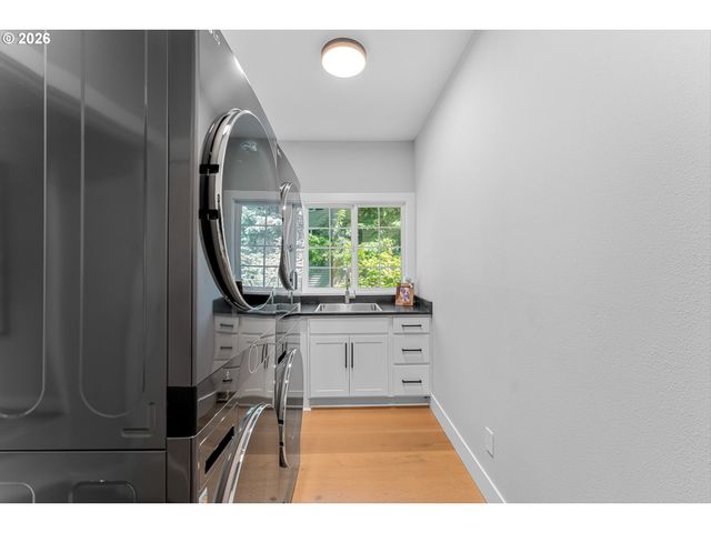 3151 ALBER SPRING Ct, Lake Oswego, OR 97034