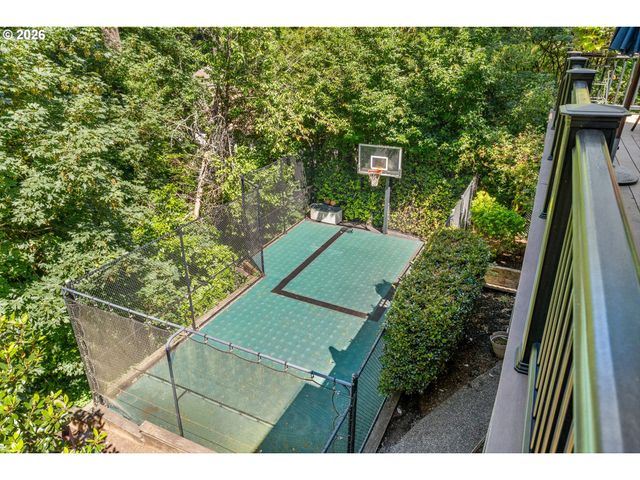 3151 ALBER SPRING Ct, Lake Oswego, OR 97034