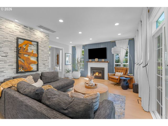 3151 ALBER SPRING Ct, Lake Oswego, OR 97034