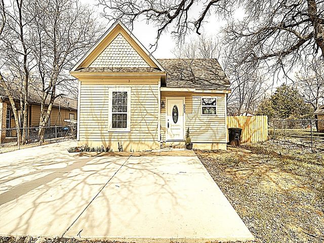 605 Olive Street, Cleburne, TX 76031