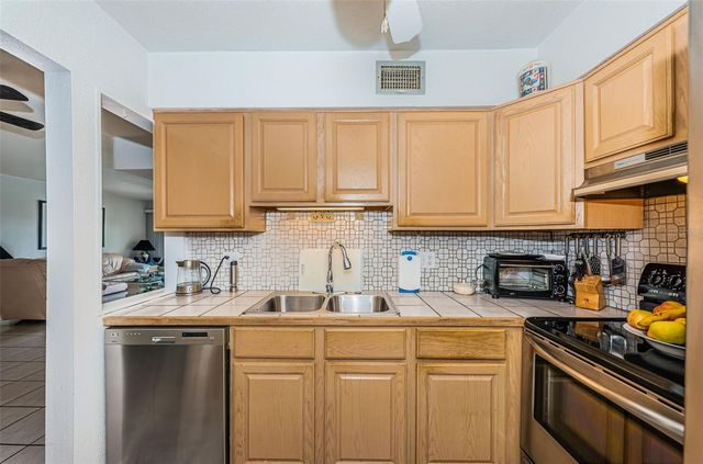 10365 PARADISE BOULEVARD 16, Treasure Island, FL 33706