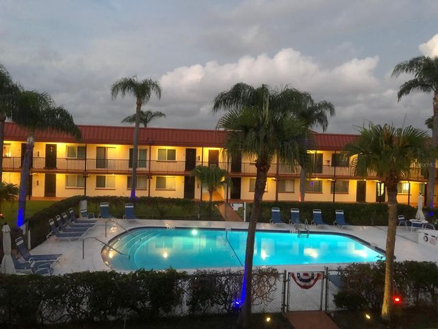 10365 PARADISE BOULEVARD 16, Treasure Island, FL 33706
